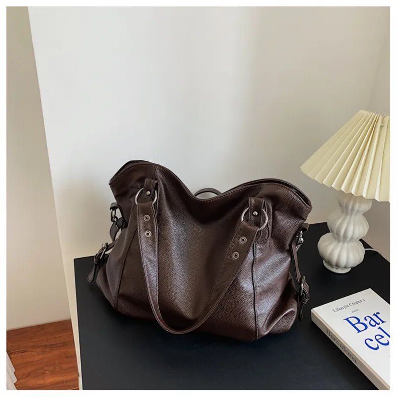 Effortless Shoulder Bag for Women Studded Large-Capacity