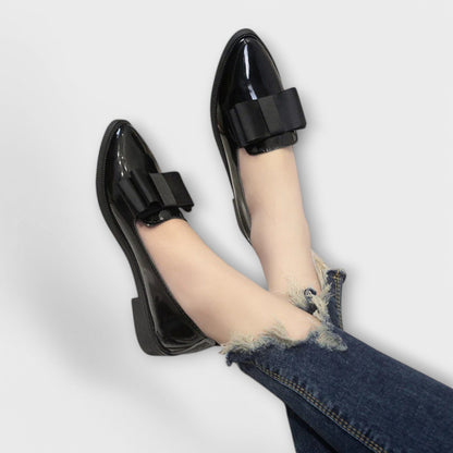 Elegant Patent Loafers for Women Bow-Detail
