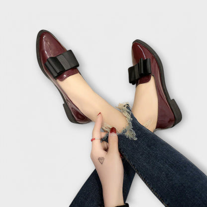 Elegant Patent Loafers for Women Bow-Detail