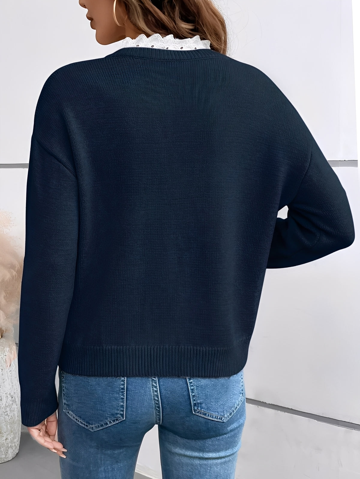 Elegant Sweater for Women Lace-Trim V-Neck Long-Sleeve