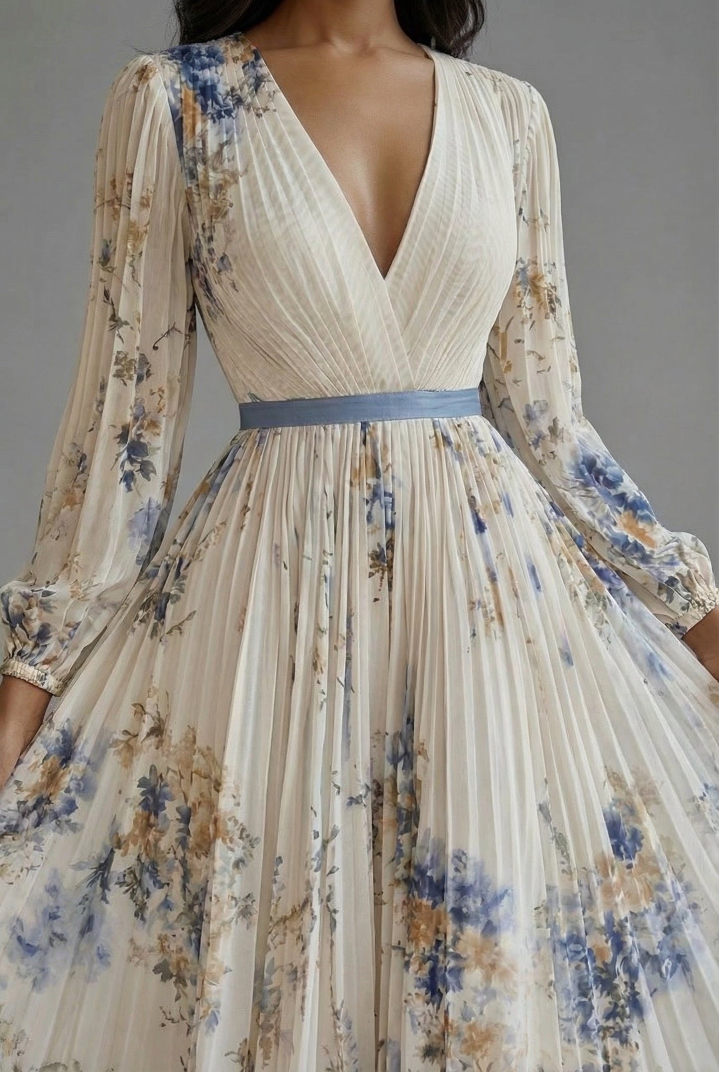Elegant Maxi Dress for Women V-Neck Long-Sleeve Pleated