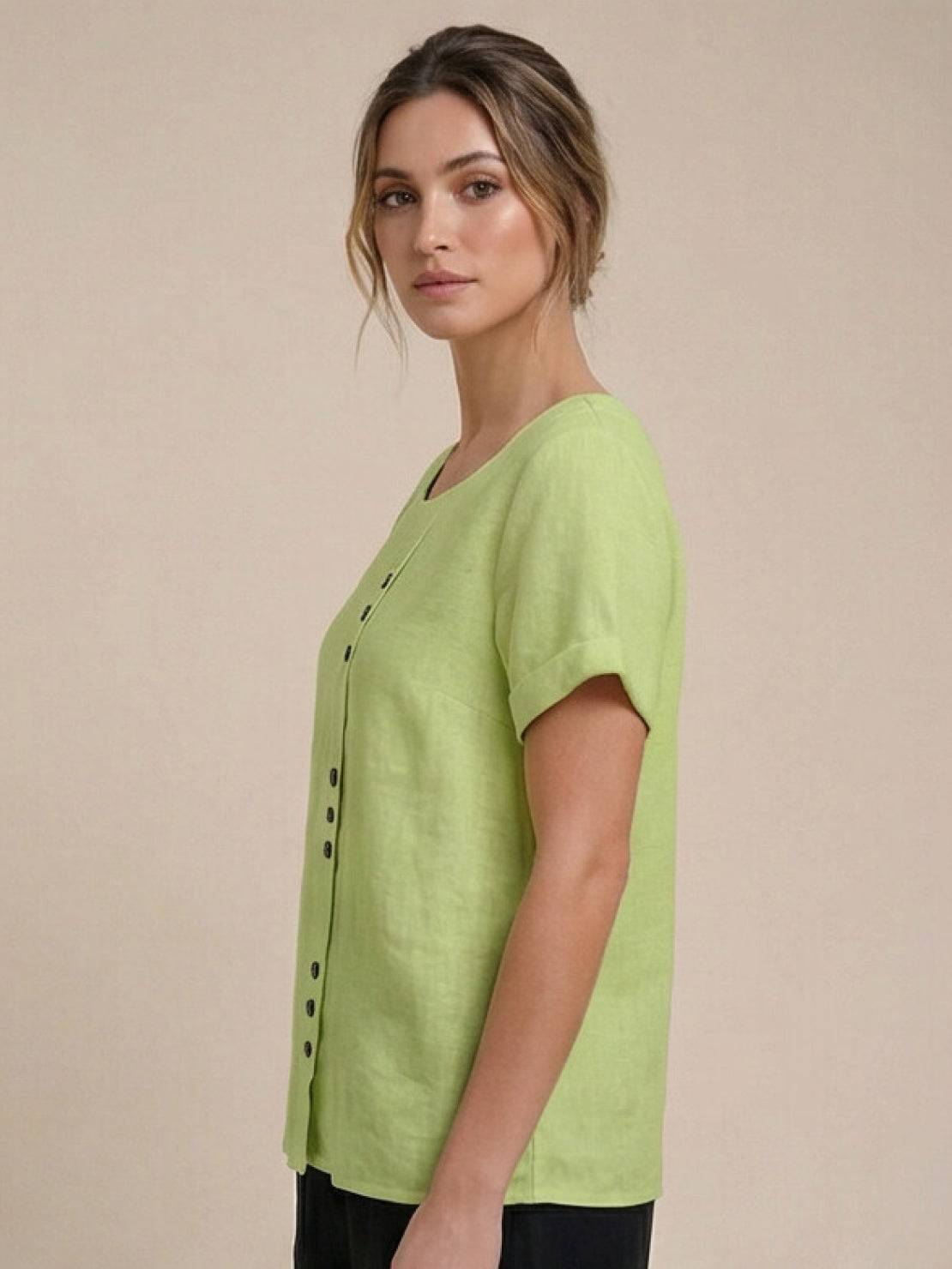 Effortless Blouse for Women Round-Neck Button-Front Short-Sleeve