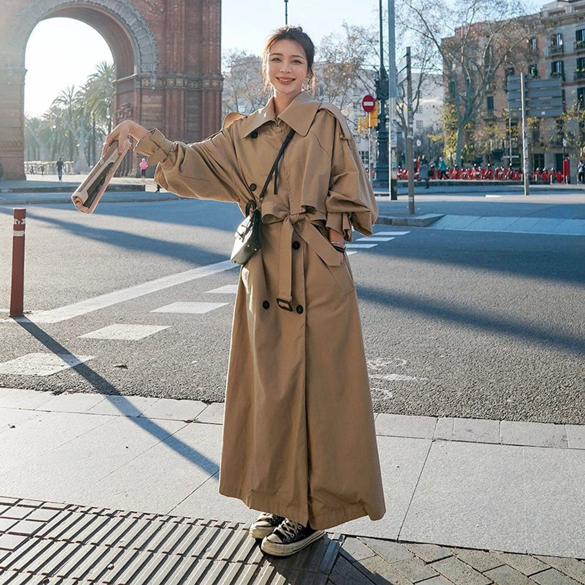 trenchcoat-damen-oversized-zweireihig