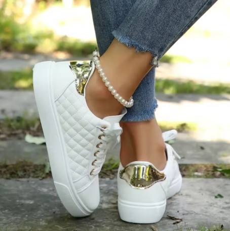 Comfortable Sneakers for Women Quilted Lace-Up