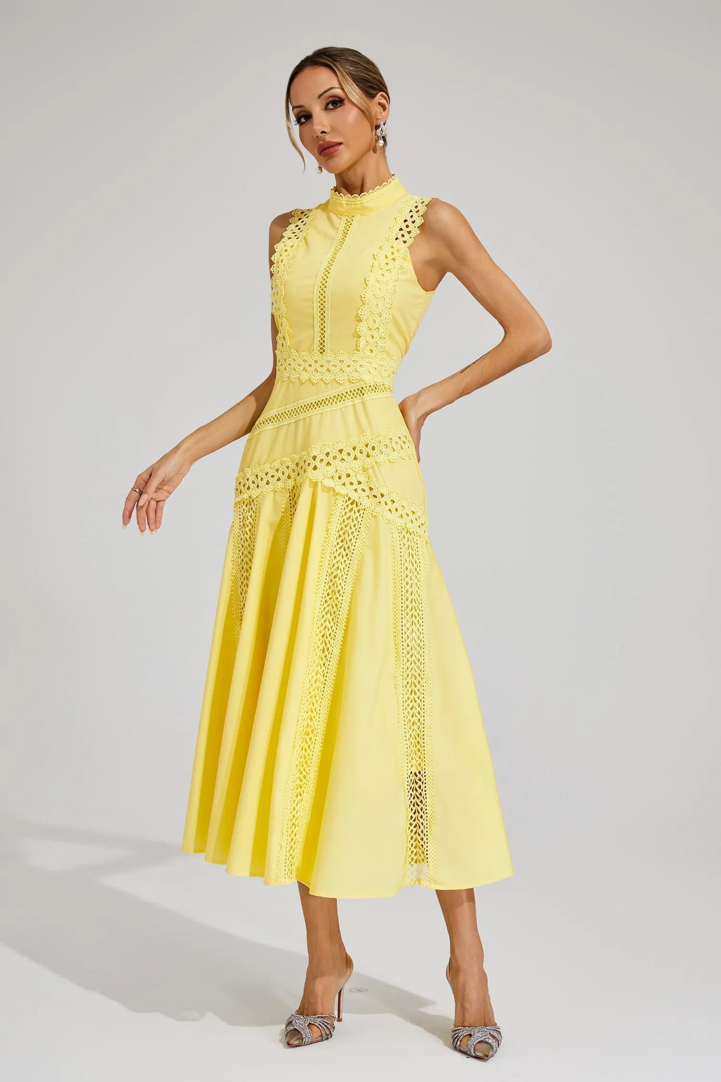 Elegant Midi Dress for Women Mock-Neck Sleeveless Lace