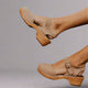 Beige / US/CA 4 / UK/AU/NZ 2 / EU 35