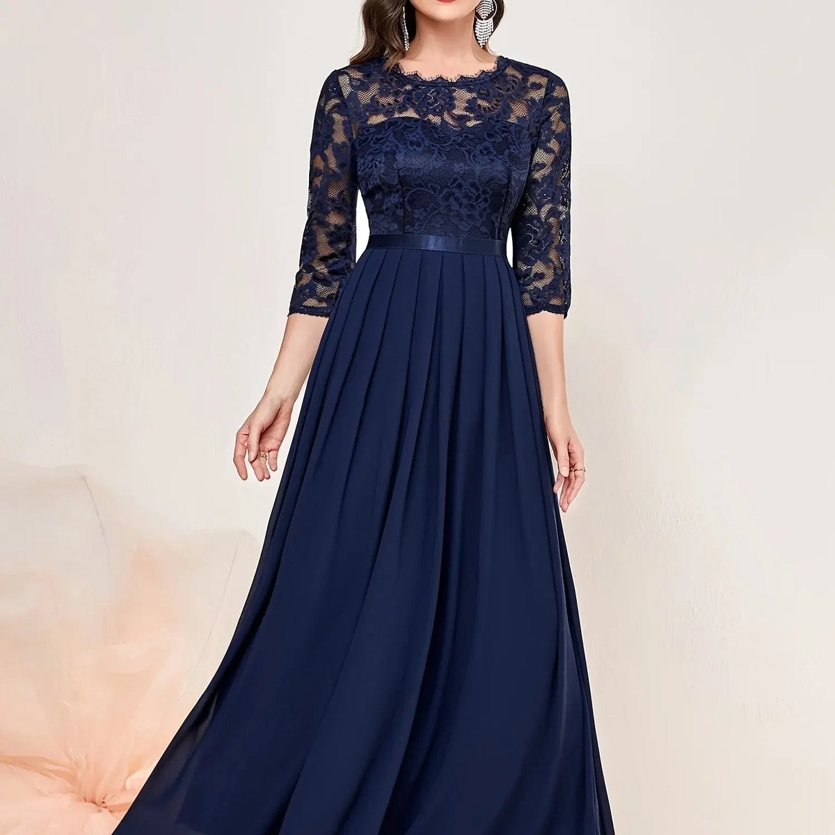Elegant Maxi Dress for Women Lace-Bodice Three-Quarter-Sleeve