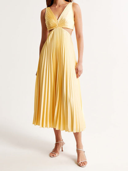 Elegant Maxi Dress for Women Pleated Cut-Out V-Neck