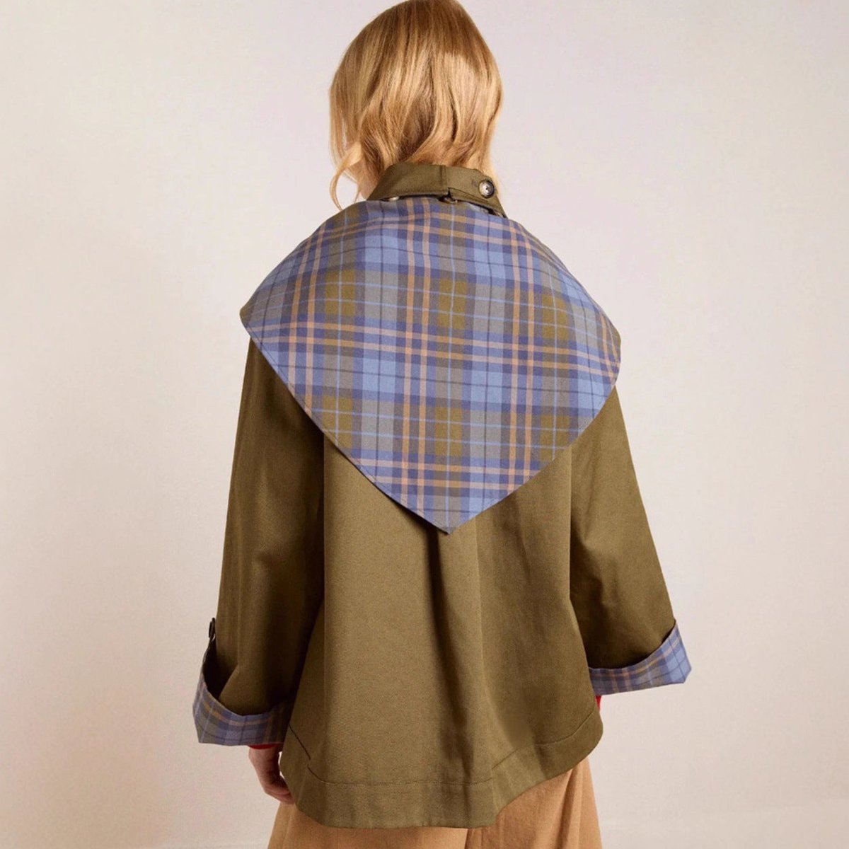 Stylish Cropped Jacket for Women Double-Breasted Plaid-Lined