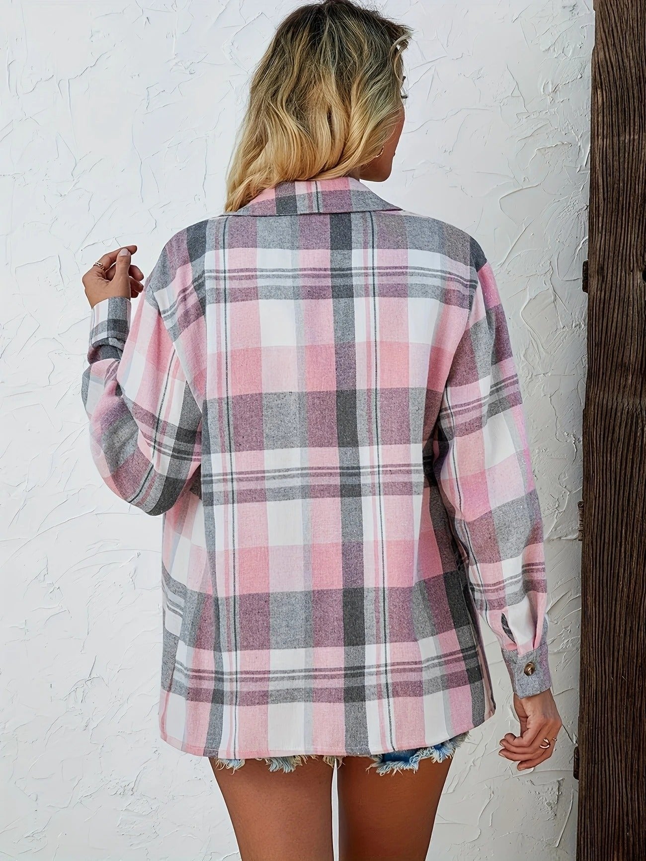 Effortless Flannel Shirt for Women Oversized Plaid Button-Front