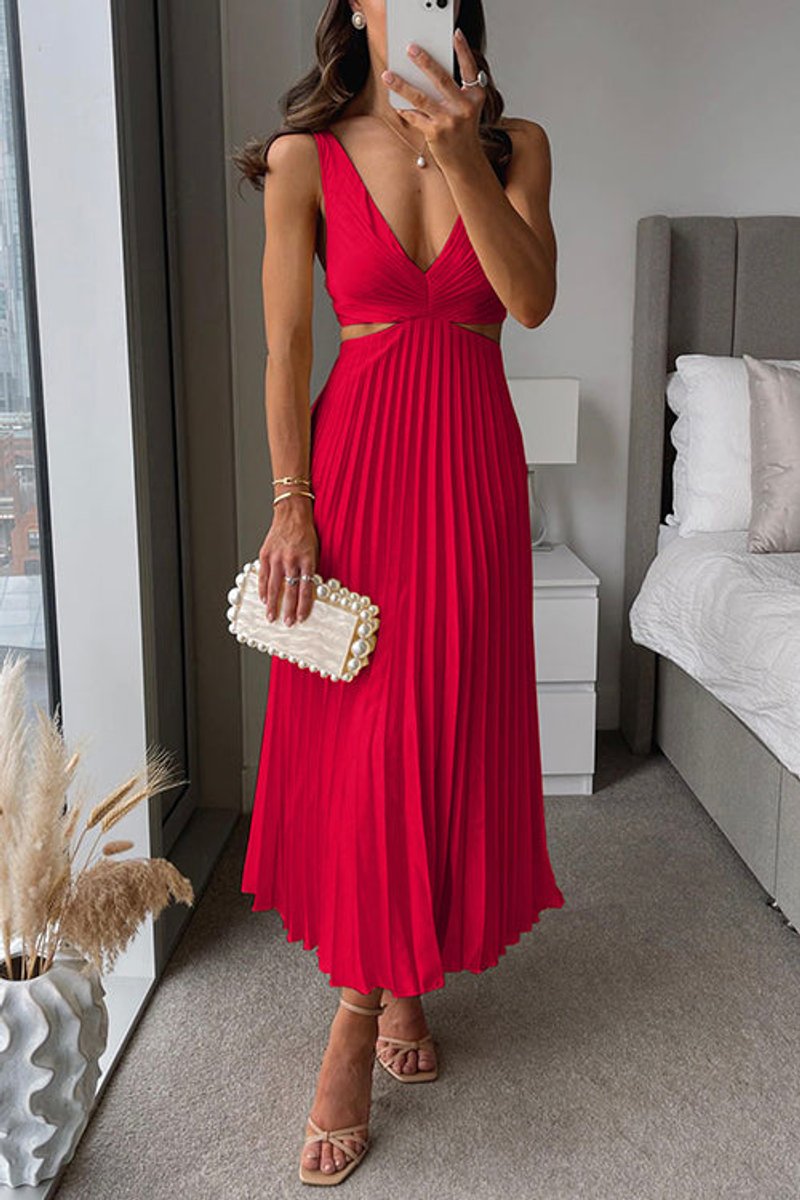 Elegant Maxi Dress for Women Pleated Cutout V-Neck