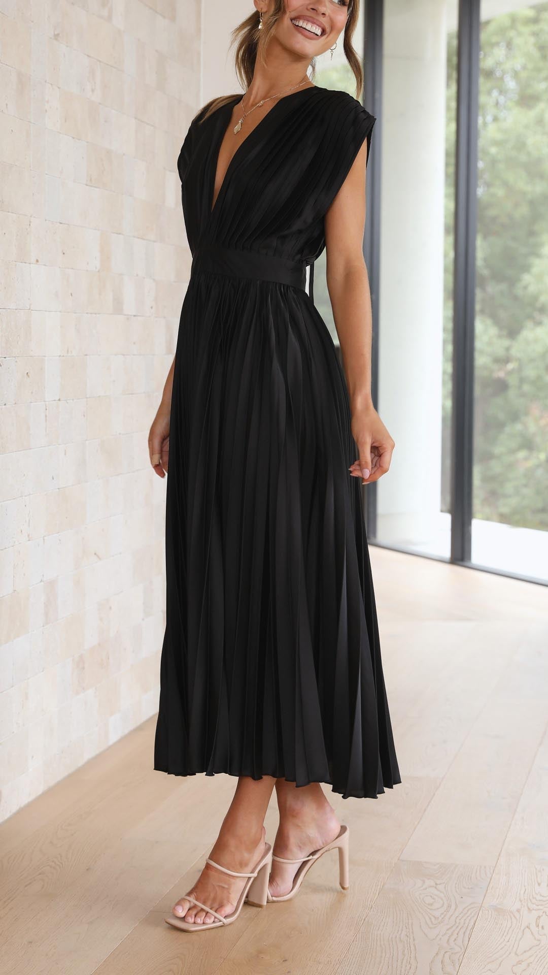 Elegant Midi Dress for Women V-Neck Pleated Sleeveless